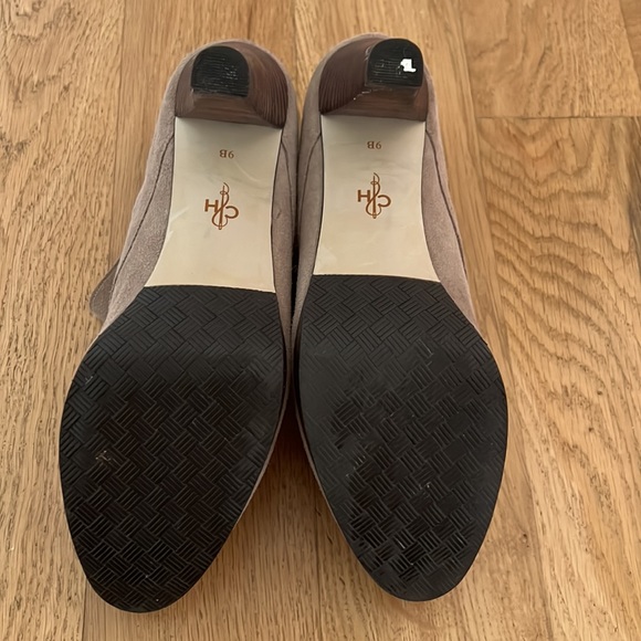 Women’s Cole Haan suede booties. Taupe. Size 9B. - Picture 5 of 8